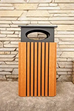 Cedar colored 40 Gallon Trash Bin with rain cap
